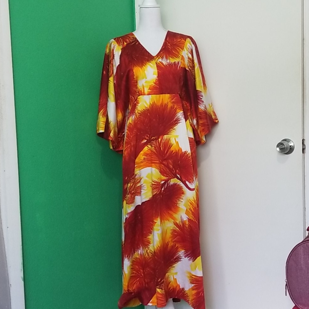 Vintage Hilo Hattie muumuu caftan hawaiian lounge